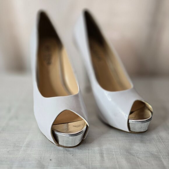 Guess Platform Heels Peep toe  6M - Picture 2 of 8